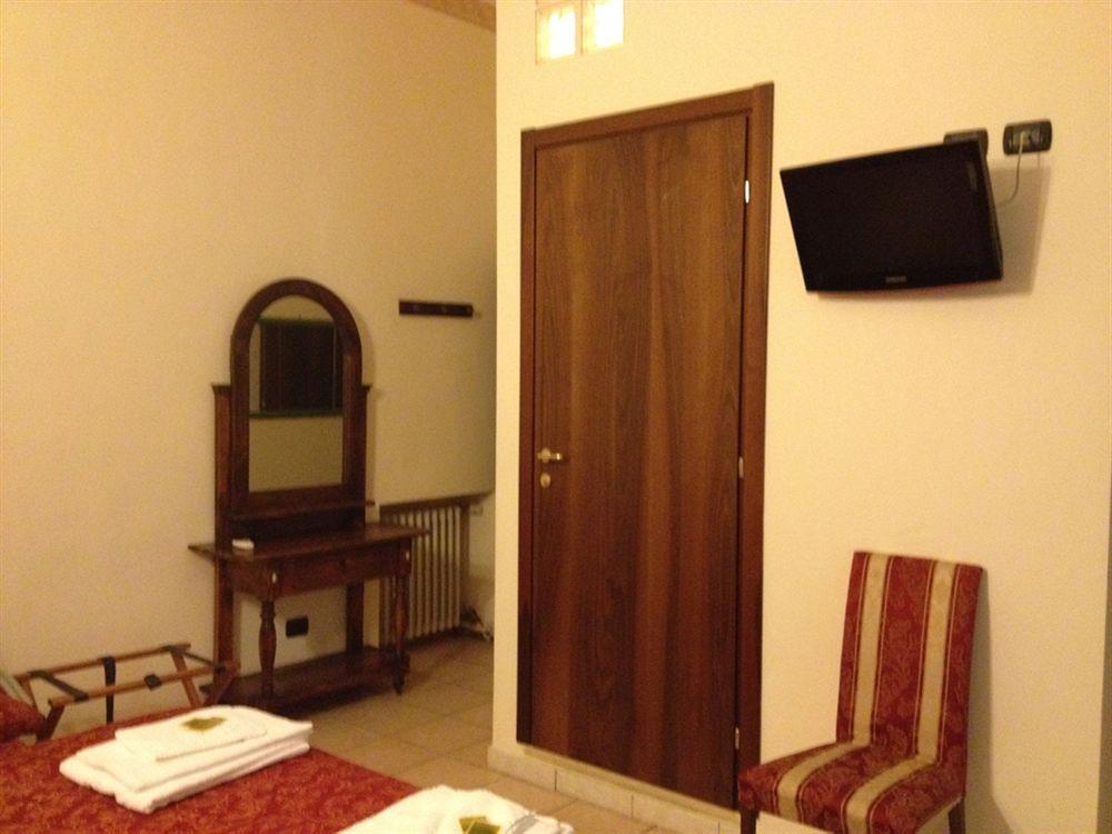 Hotel Sicilia Milan Exterior photo